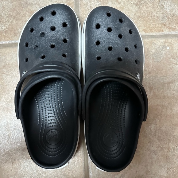 CROCS Other - crocs Men -9 Women- 11